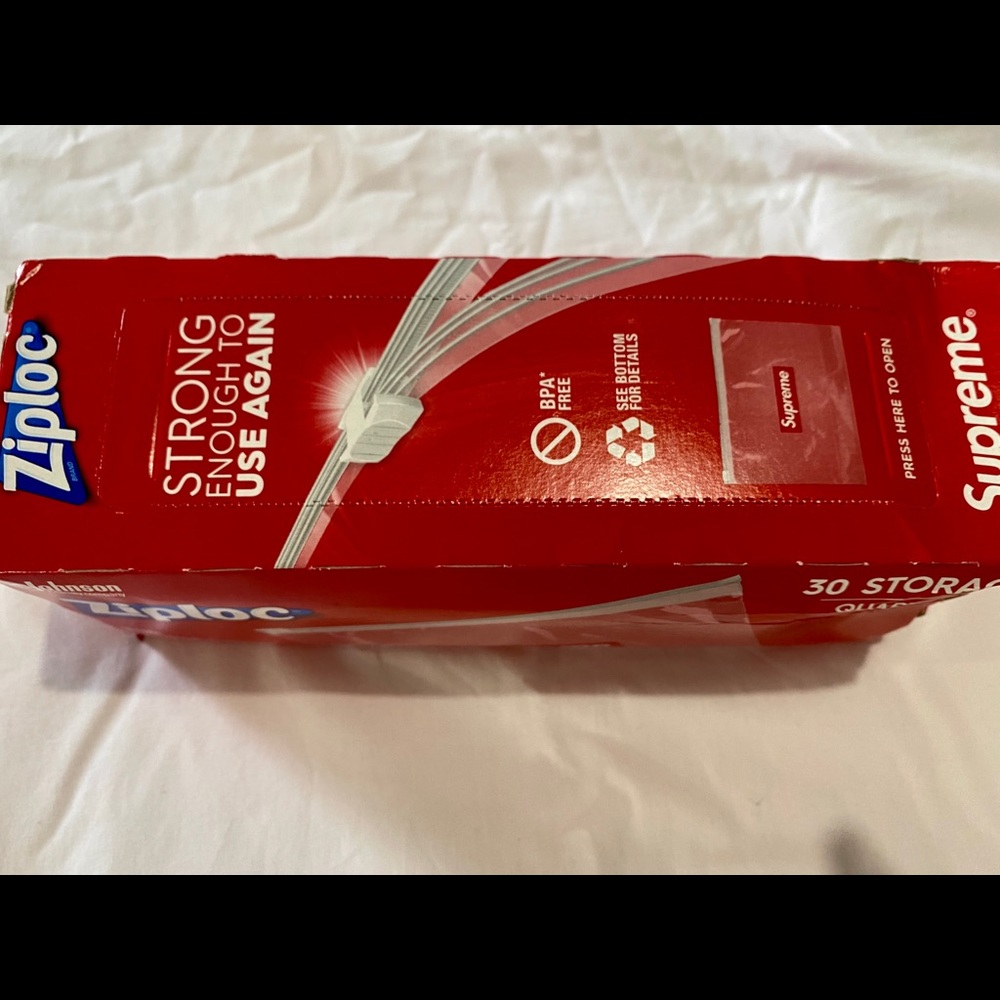 *SOLD* Supreme Ziploc bags (Box of 30 storage bags) NIB - Picture 3 of 3